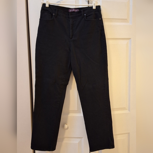 Gloria Vanderbilt Amanda, Size 14, Woman's Black Jeans - Picture 4 of 6